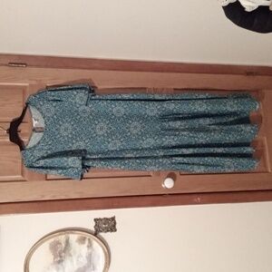 Terra & Sky Teal & White Floral Maxi Dress 16/18 --Preowned